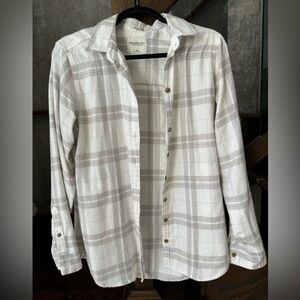 White Abercrombie & Fitch boyfriend soft flannel